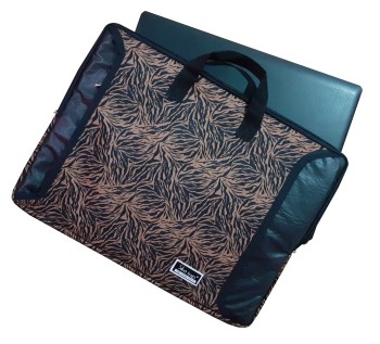 Funda Silco Special Notebook 15,6 A.Print con bolsillos y Manijas.