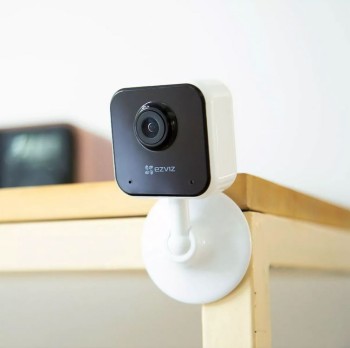 CAMARA WI-FI H1c 1080P  INTERIOR Ezviz.